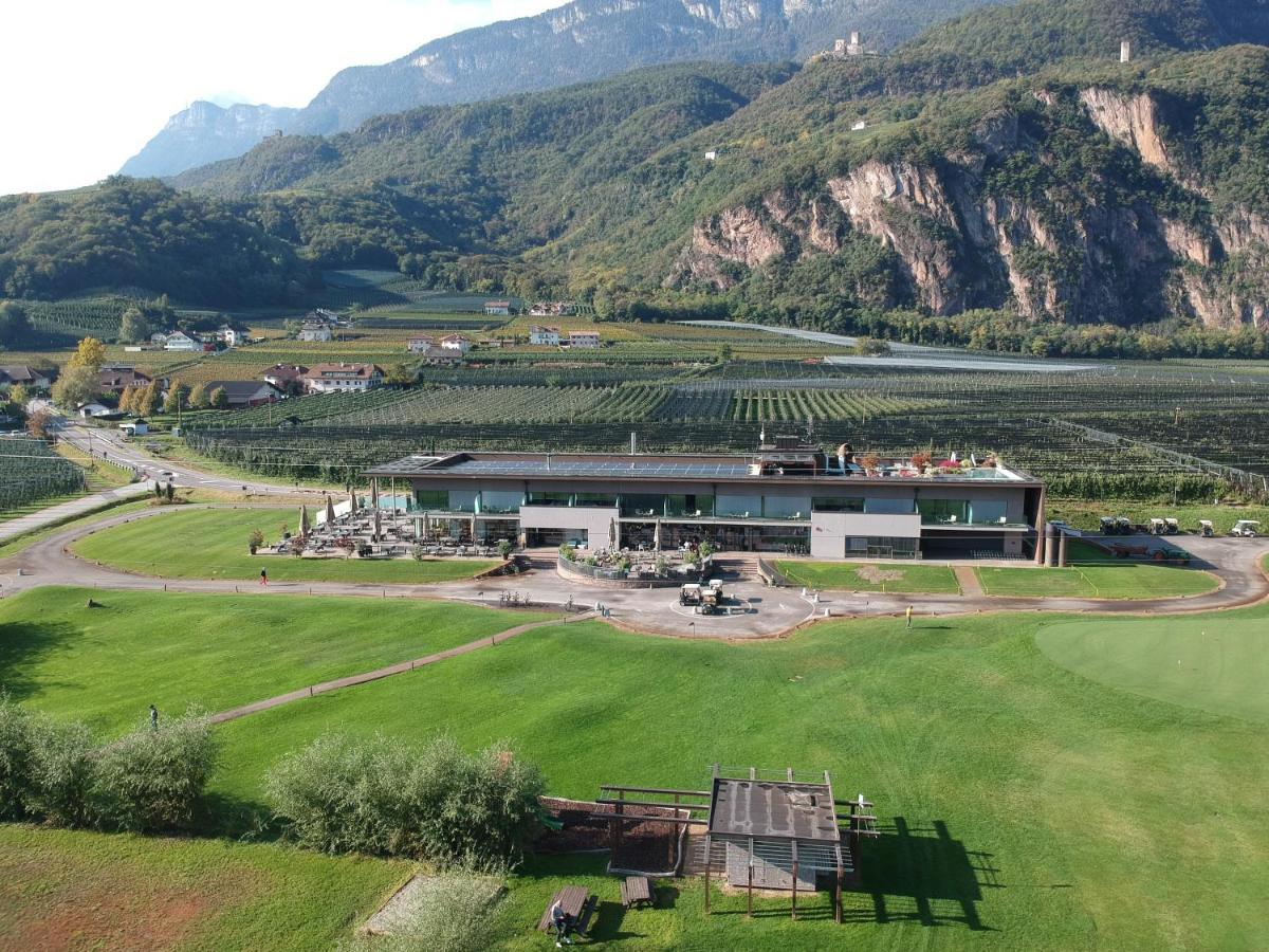 The Lodge Sporthotel - Golfclub Eppan Appiano Sulla Strada Del Vino Exterior foto